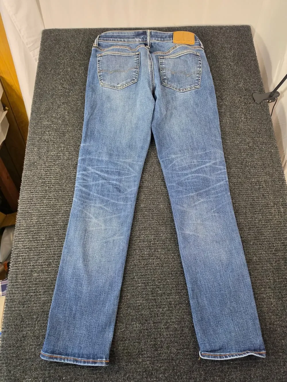 AE AirFlex + Temp Tech Jeans 32x34 Medium Wash Blue